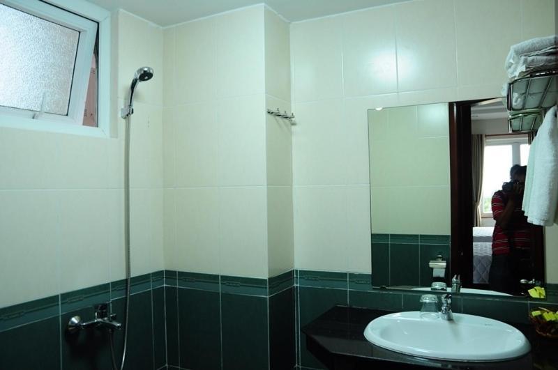 Canh Buom Hotel Danang Pokoj fotografie